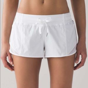 Lululemon Hotty Hot Short 2.5”